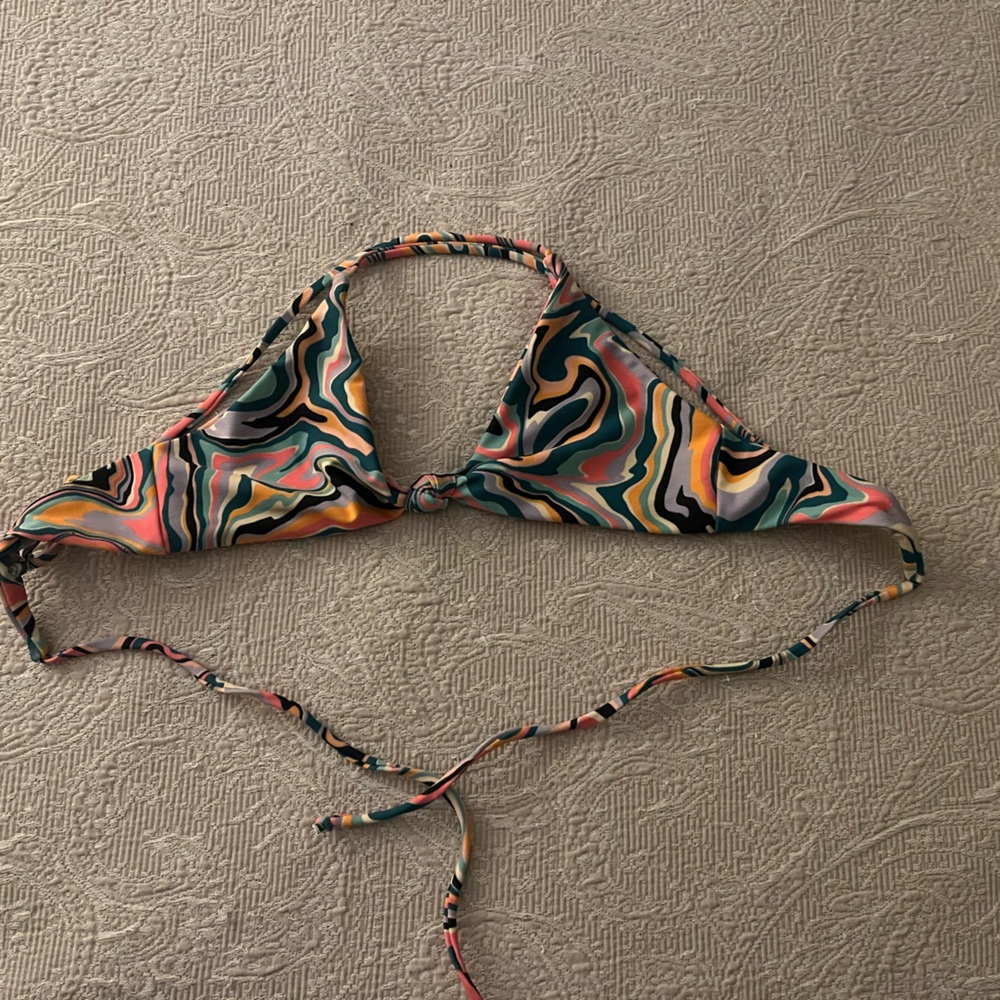 Skatie bikini top.